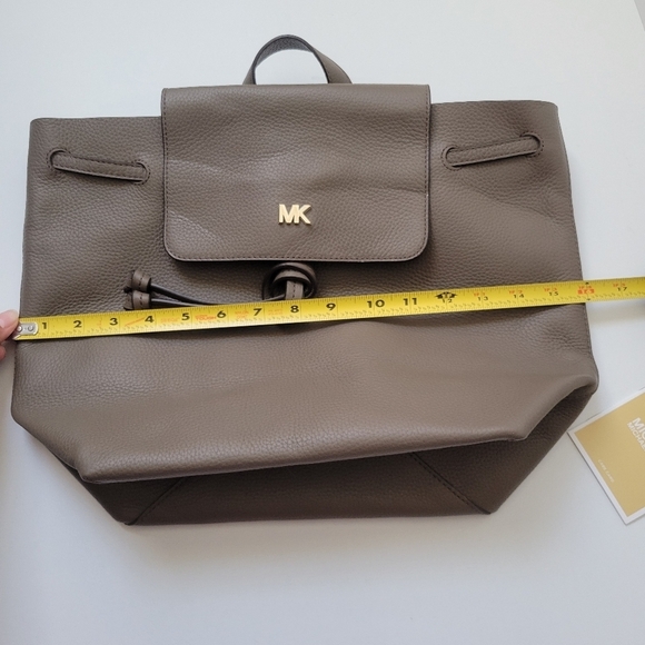 Michael Kors NWT Junie Flap Backpack leather. main image 6
